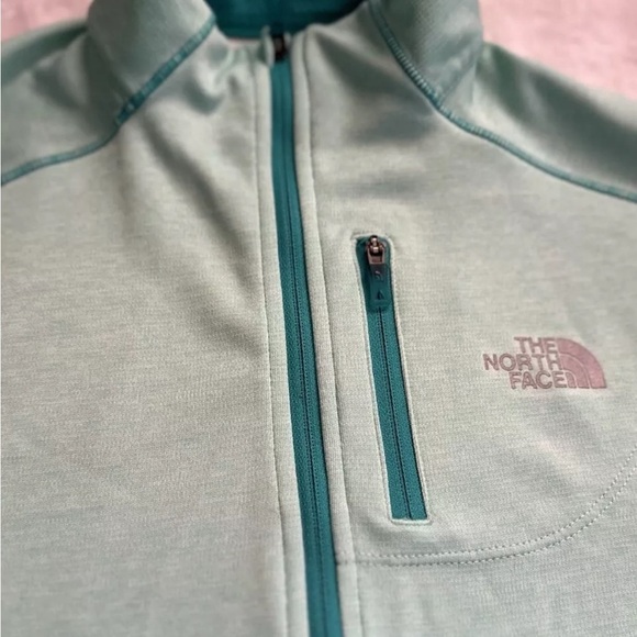 The North Face 1/4 zip pullover Flash dry size small - Picture 3 of 9